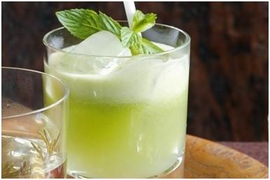 Apple and Pear with a twist of mint
